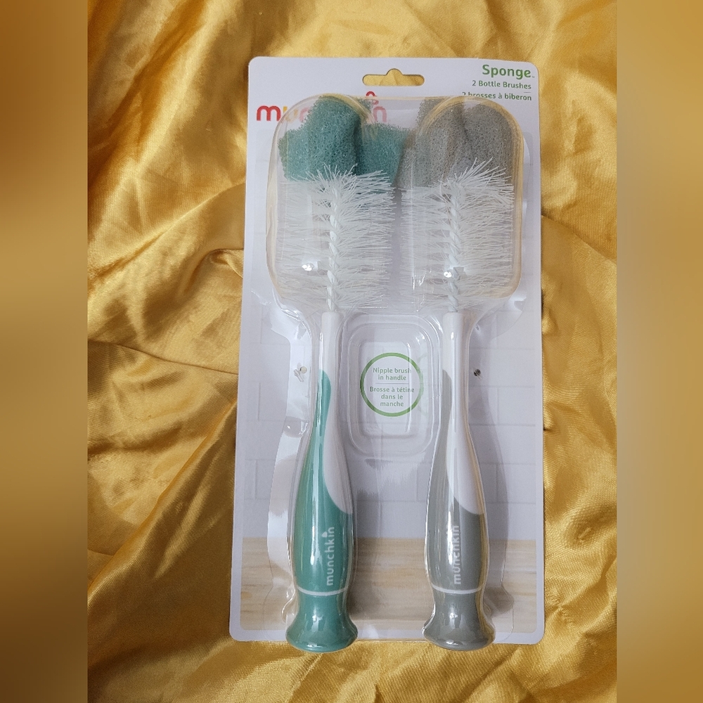 Munchkin Teal and Gray Bottle Brush Duo